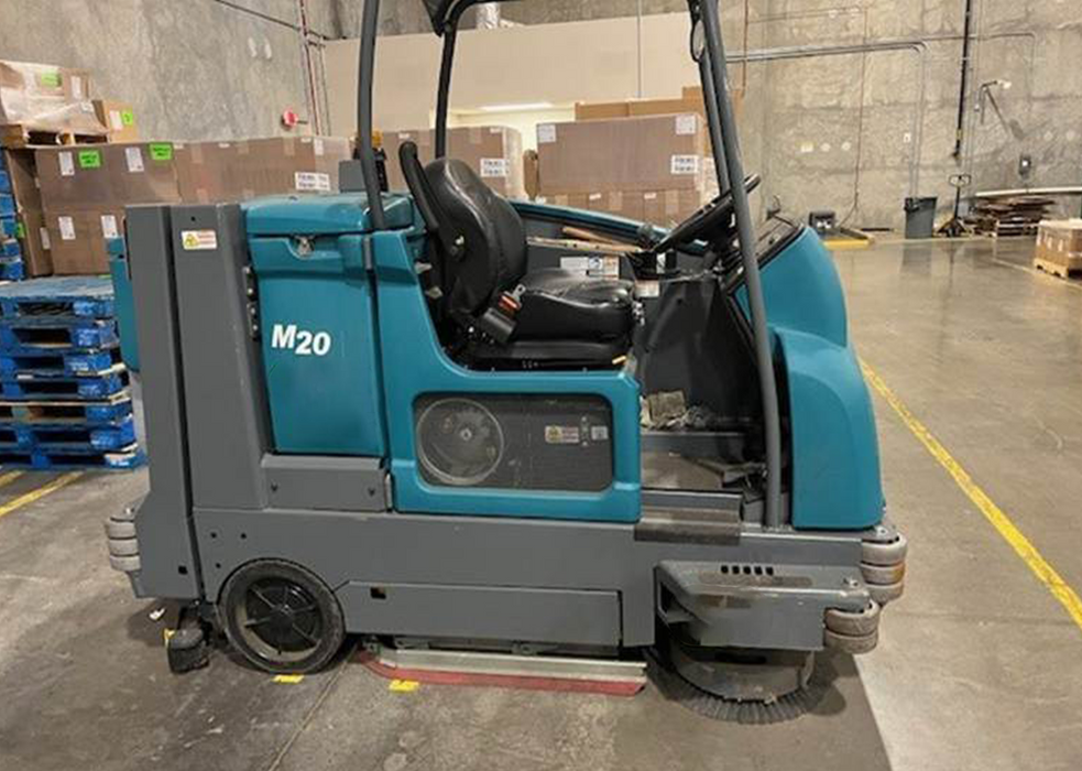 Refurbished | Tennant M20 | Floor Sweeper-Scrubber | 40" | 56 Gallon | Ride On | Propane | Cylindrical | 2021