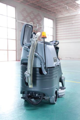 Advance SC3000, Floor Scrubber, 26", 21 Gallon, Battery, Disk, Ride On